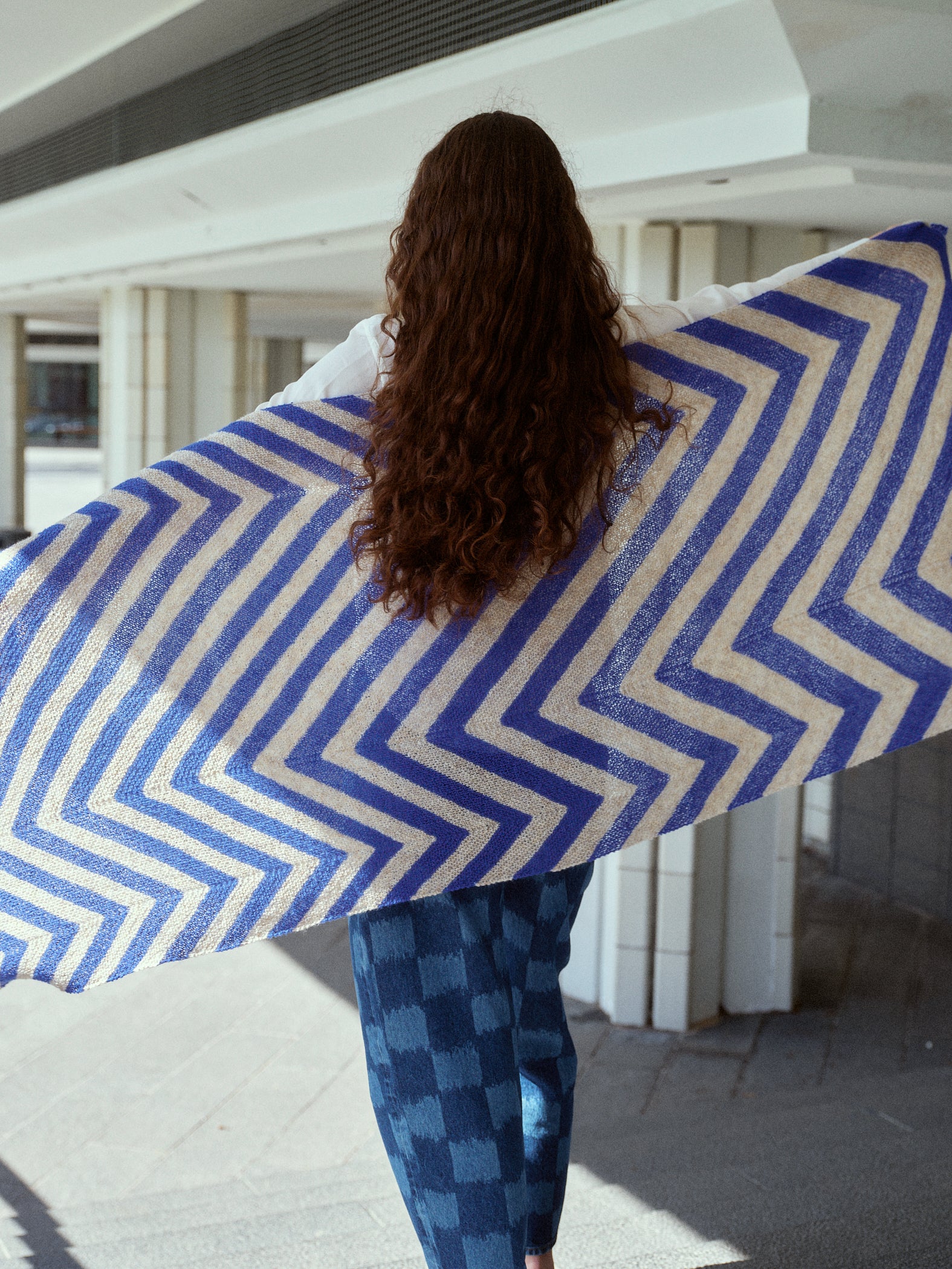 Laine 26, Crossing Paths