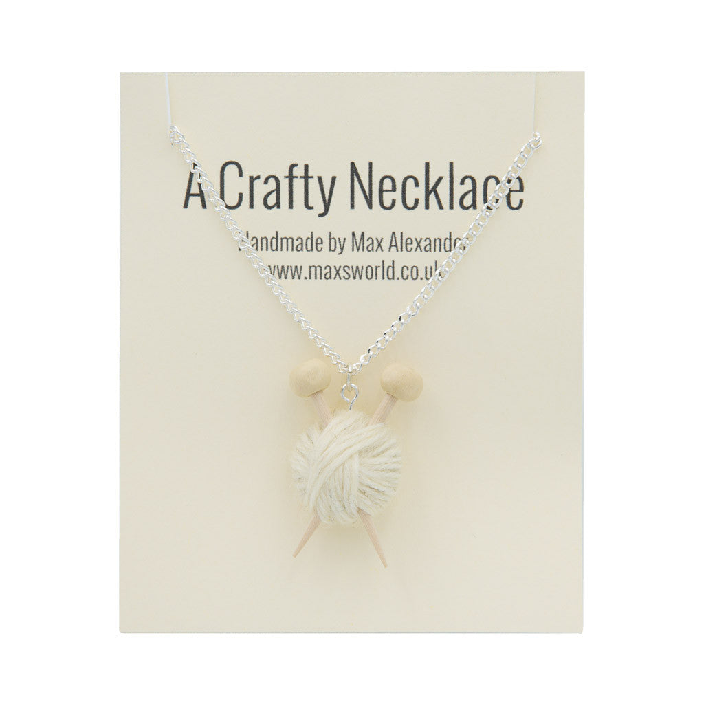 Max’s World – Knitting Necklace