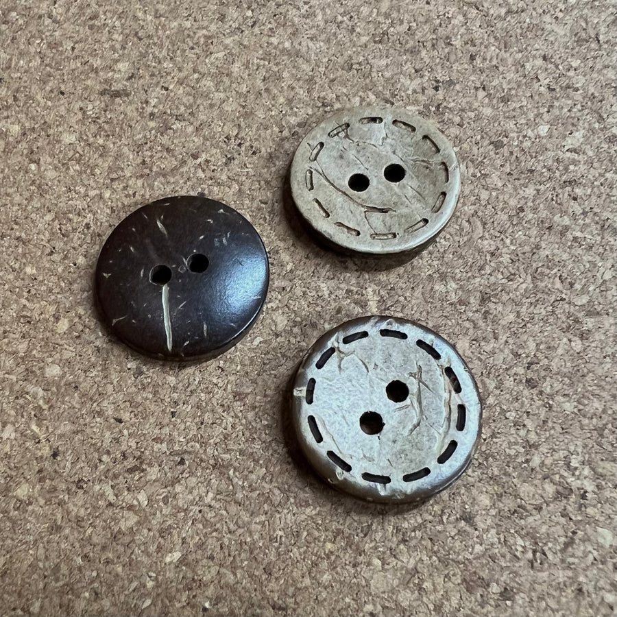 Coconut Button Small 15002